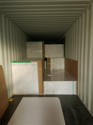 Tajlandski kupac Kontejner za ploče od PVC pjene uspješno...